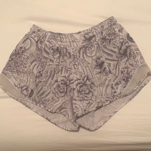 lululemon shorts size 8 tall